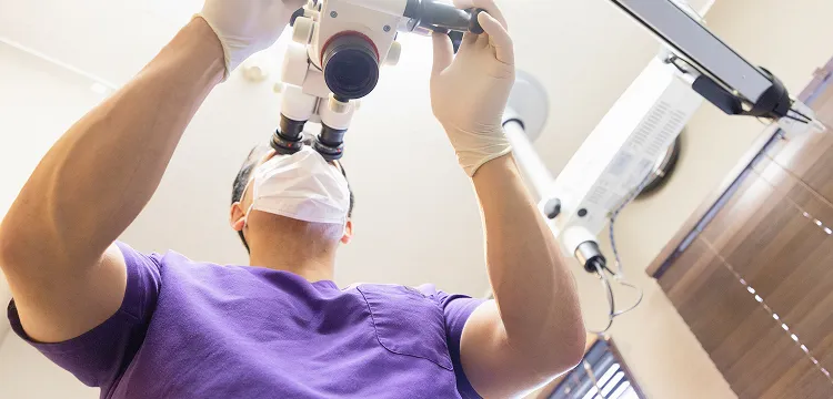 新小金井の歯医者 小金井ファーストデンタルクリニック マイクロスコープ